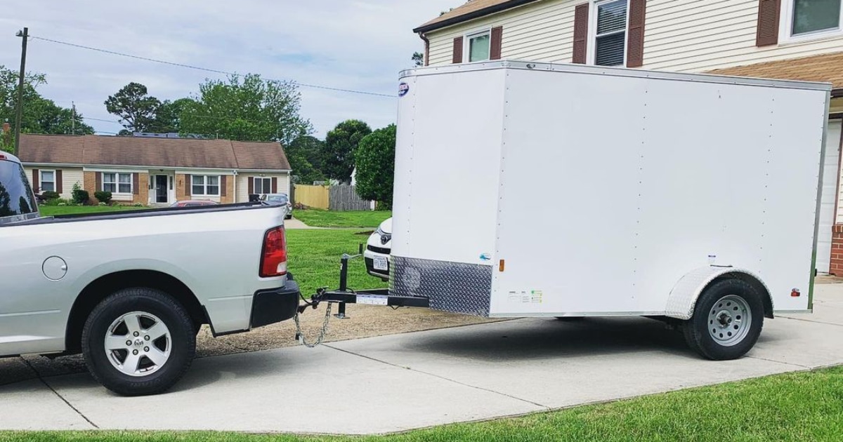 Car with work trailer