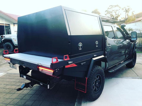 OZY Toolbox - Black Canopy - Black Ute