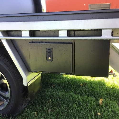 Mounting a Water Tank Holder on Your UTE: How to Do It Properly?