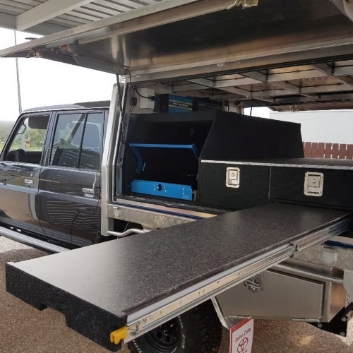 How to Use the Popular UTE Slide Out Bench?